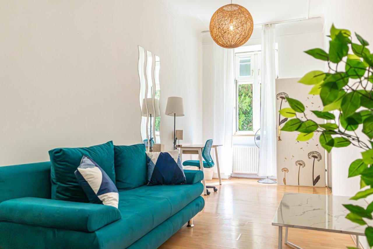 Elegant Haven: Stylish And Spacious 3br Apartament Wiedeń